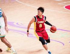 赵继伟解說(shuō)亚洲(zhōu)盃(bēi)比赛 赞赵睿在场表現(xiàn)