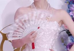 从荧幕到峡穀(gǔ)：明星召喚(huàn)师们與(yǔ)LOL手游的“双向奔赴(fù)”