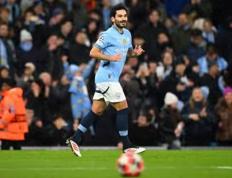 转會(huì)消息(xī)！京多安加盟加拉塔萨雷，欧冠名单前的(de)闪电转會(huì)！