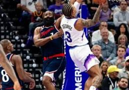 首发出场，仅得10分！正负值-25，全队最低！不愧为休赛期总冠军