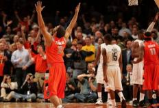 巅峰(fēng)对決(jué)！经典(diǎn)篮球战役盘点