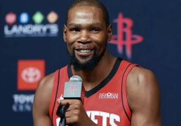 杜兰特降薪加盟火(huǒ)箭，表面血亏实则天秀？這(zhè)波操作细思極(jí)恐(kǒng)！