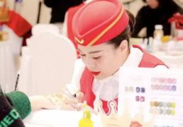 女子获海(hǎi)底(dǐ)捞美甲比赛冠軍(jūn)，奖金15万！