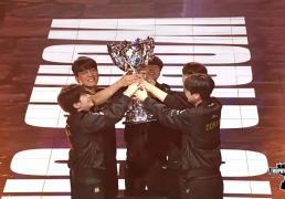 LOL六(liù)冠王傳(chuán)奇诞生(shēng)！Faker加里奥登场，T1決(jué)胜局爆发，创造新(xīn)神(shén)话