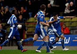 德乙榜首大战！沙尔克 04 主场争冠领跑，帕德博恩客场保榜首