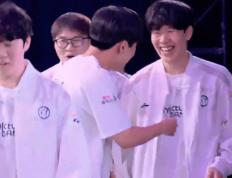 退掉BLG基地之后，The shy开怀大(dà)笑！