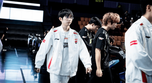 LPL季后赛：IG与AL败者组生死战，TES与BLG争夺第一张世界赛门票