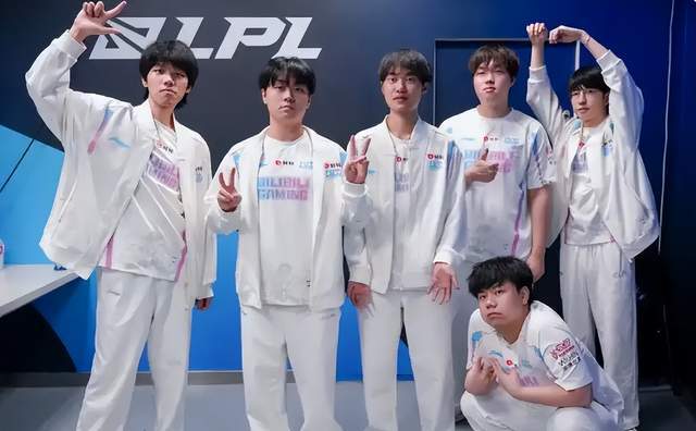 LPL季后赛：IG与AL败者组生死战，TES与BLG争夺第一张世界赛门票