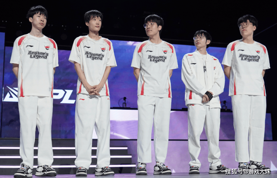 AL韩援(yuán)辅助(zhù)采訪(fǎng)直言LCK會(huì)夺冠，被(bèi)网友围攻，战队经理回应此事