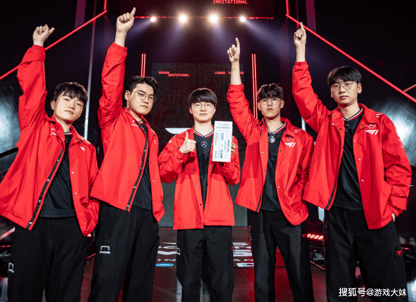 AL韩援(yuán)辅助(zhù)采訪(fǎng)直言LCK會(huì)夺冠，被(bèi)网友围攻，战队经理回应此事