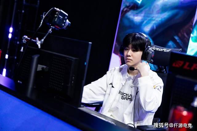 LOL：TheShy透露退(tuì)役时间，想跟Rookie打到退(tuì)役