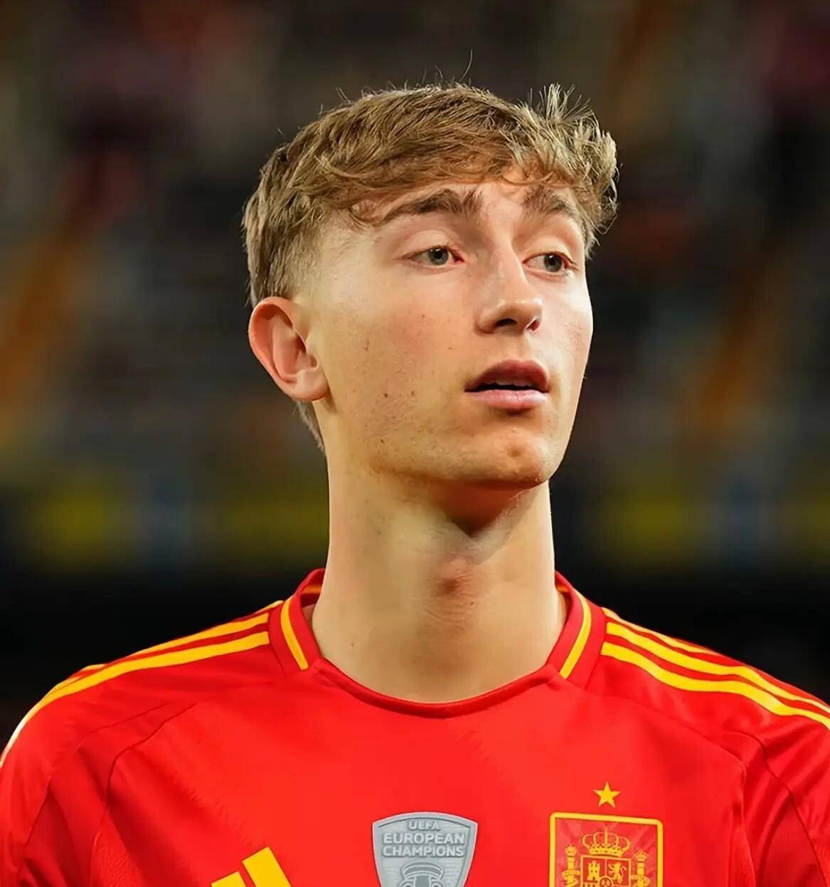 西班牙最(zuì)新26人(rén)陣(zhèn)容！罗德里、卡瓦哈(hā)尔归来！最(zuì)强战队！