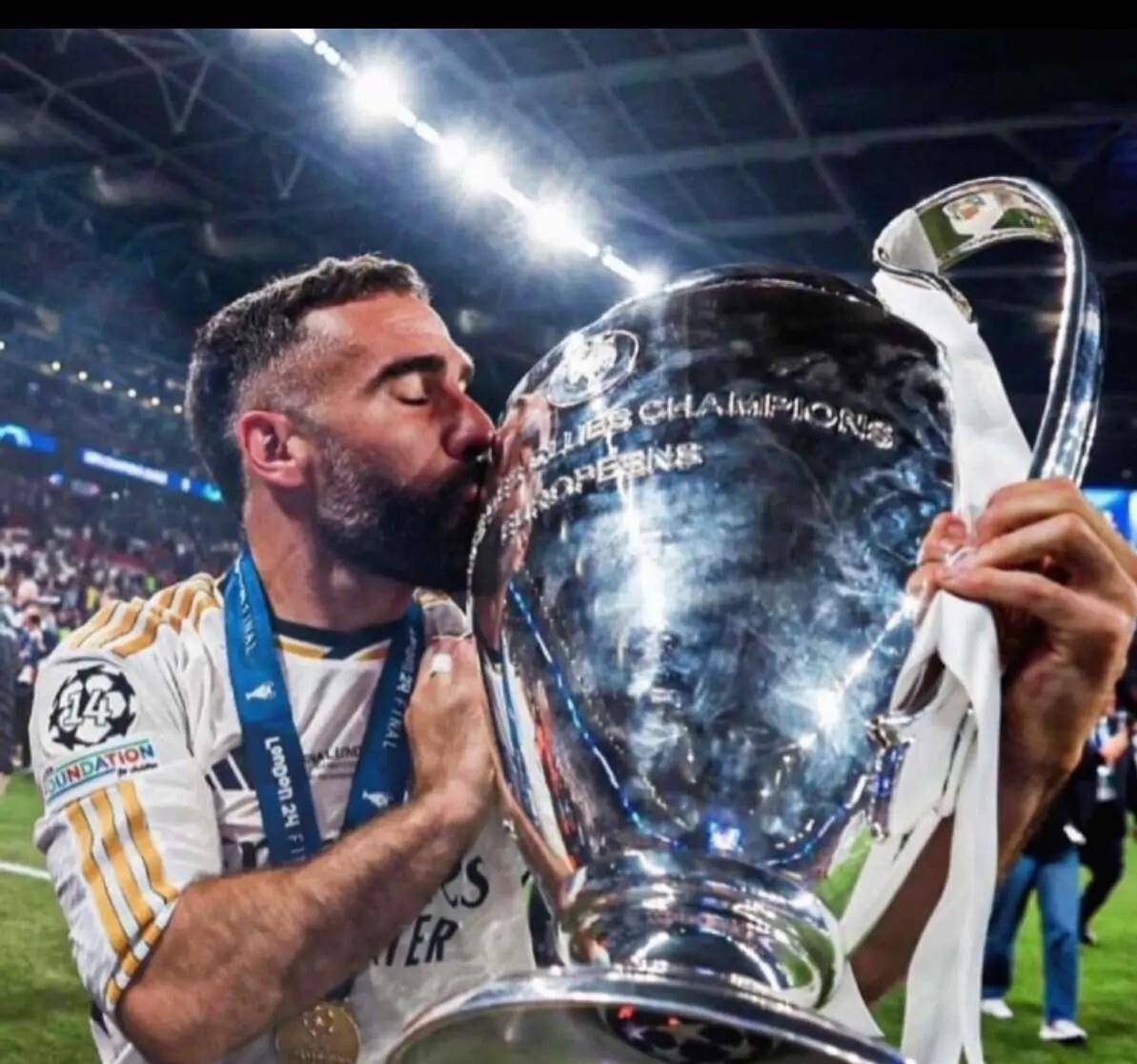 西班牙最(zuì)新26人(rén)陣(zhèn)容！罗德里、卡瓦哈(hā)尔归来！最(zuì)强战队！