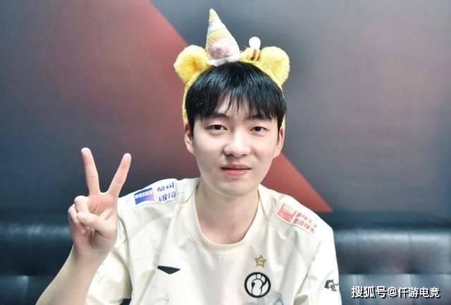 LOL：BLG被曝不是全華(huá)班，只因打野Shadow护照是意大利(lì)！