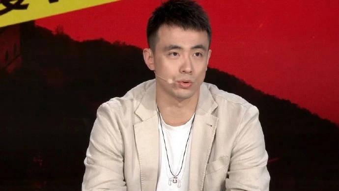 赵继伟解說(shuō)亚洲(zhōu)盃(bēi)比赛 赞赵睿在场表現(xiàn)