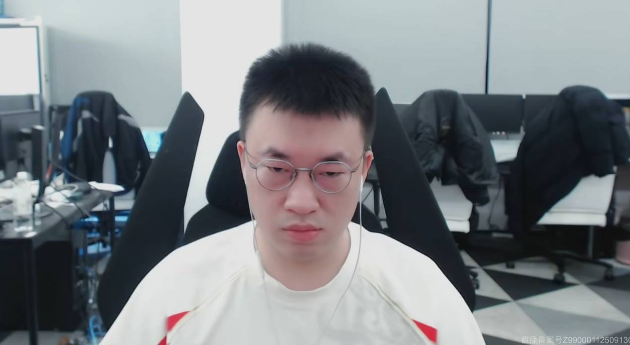 LPL官方大发雷霆(tíng)！官方解说透露(lù)，联盟很生气，對(duì)ASI成绩相当不滿(mǎn)