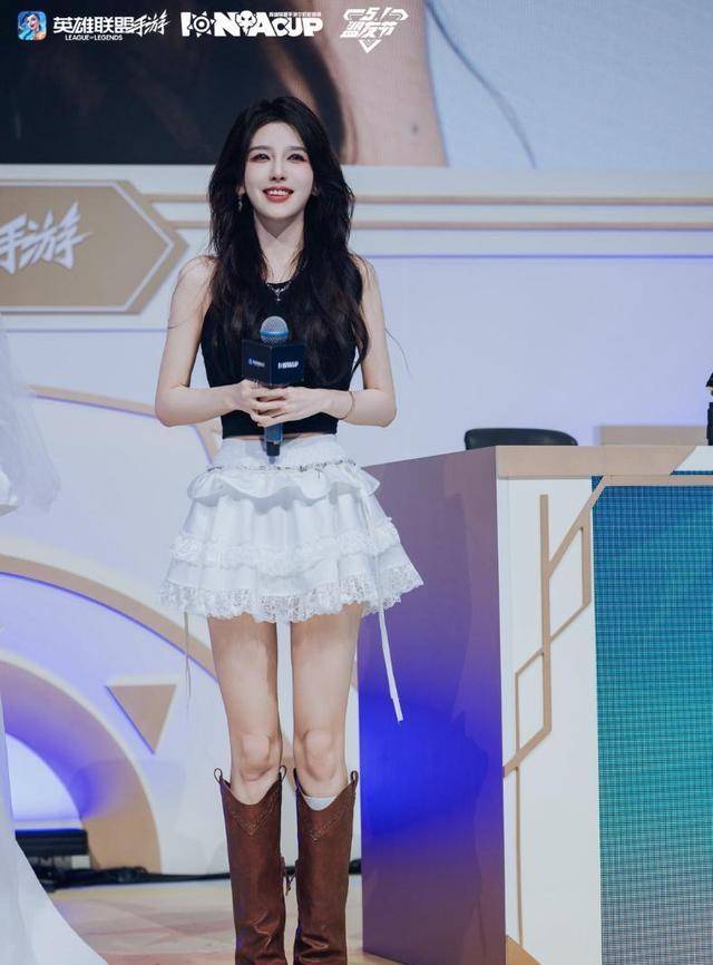 Rita的逆袭之路！电竞解说到娱樂(lè)圈女神，跨界走得(dé)飞起！