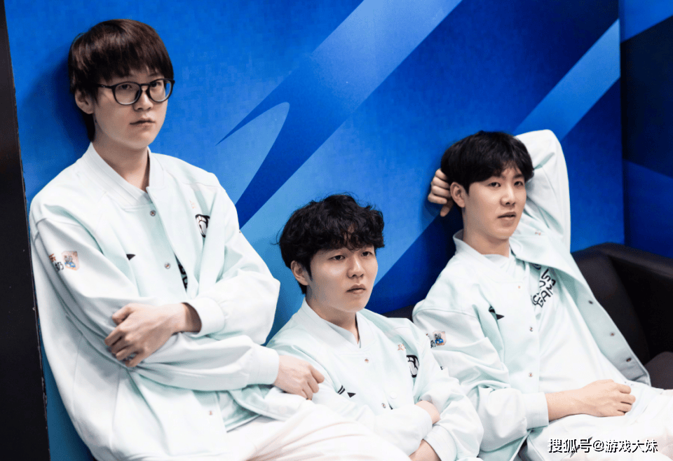 炫神因罵(mà)theshy被処(chù)罚，如今(jīn)认怂，公开道(dào)歉希望拿回二路解说权