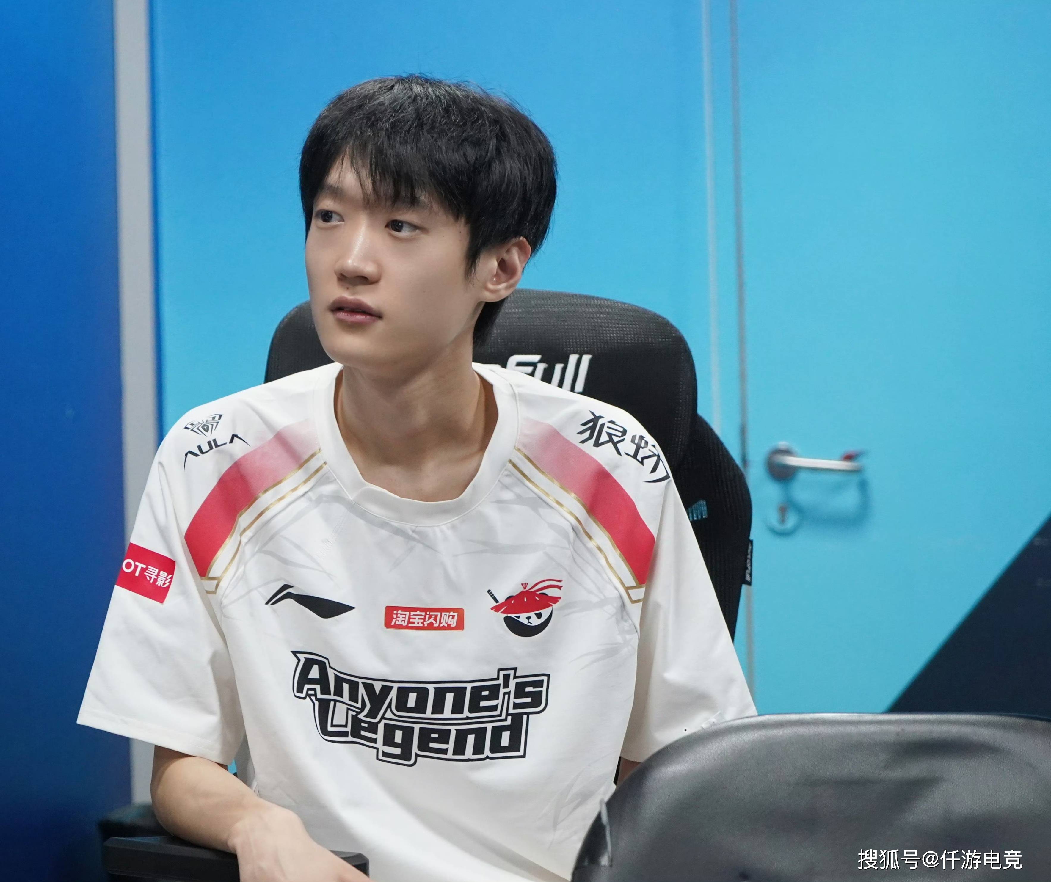 BLG-Jiejie？LOL主播：这不可能！官(guān)方回应Shadow就是意大利籍！