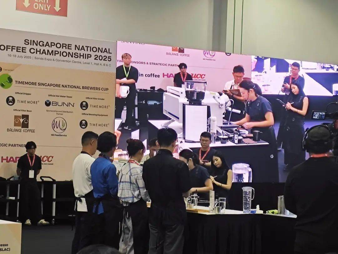 赛事回顾｜新加坡全(quán)國(guó)咖啡錦(jǐn)標(biāo)赛（SNCC）比(bǐ)赛指定用机：Tamp;Z品牌飞跃咖啡机閃(shǎn)耀(yào)國(guó)际舞台，广受好评！