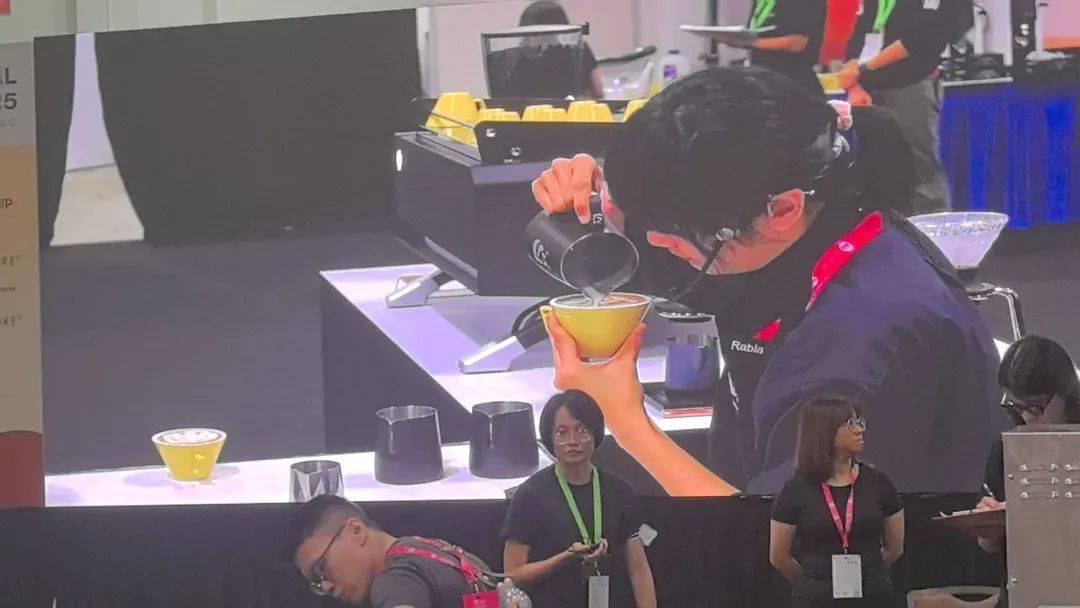 赛事回顾｜新加坡全(quán)國(guó)咖啡錦(jǐn)標(biāo)赛（SNCC）比(bǐ)赛指定用机：Tamp;Z品牌飞跃咖啡机閃(shǎn)耀(yào)國(guó)际舞台，广受好评！