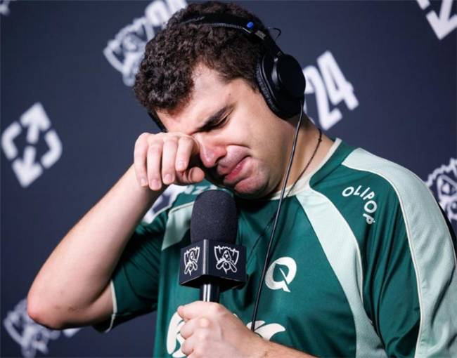 【一竞技1JingJi】LOL：S15首位被拳(quán)头制(zhì)裁(cái)的选手诞生