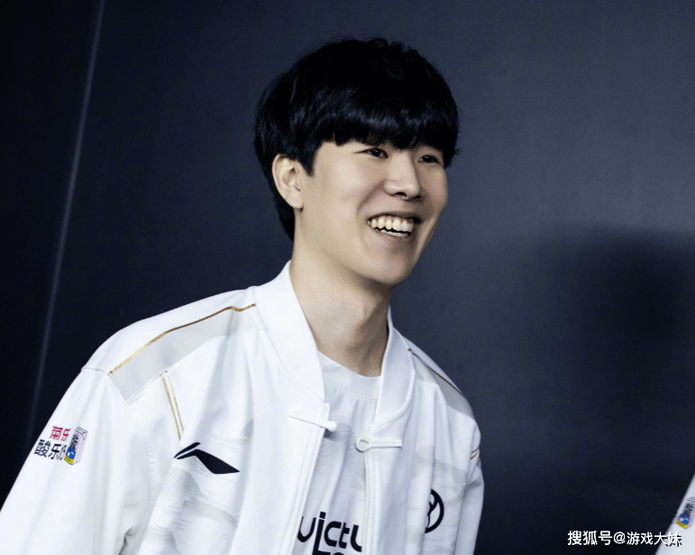 LOL官(guān)方正式宣(xuān)布,名人堂入选顺序不看赛区,theshy有(yǒu)望成为下一位(wèi)