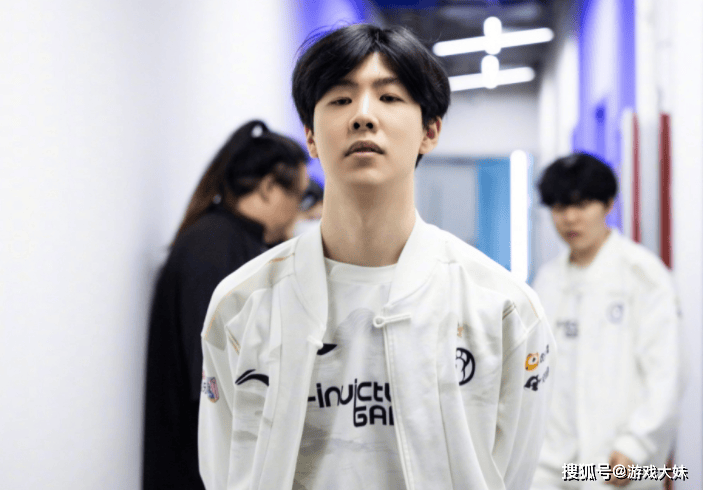 LOL官(guān)方正式宣(xuān)布,名人堂入选顺序不看赛区,theshy有(yǒu)望成为下一位(wèi)